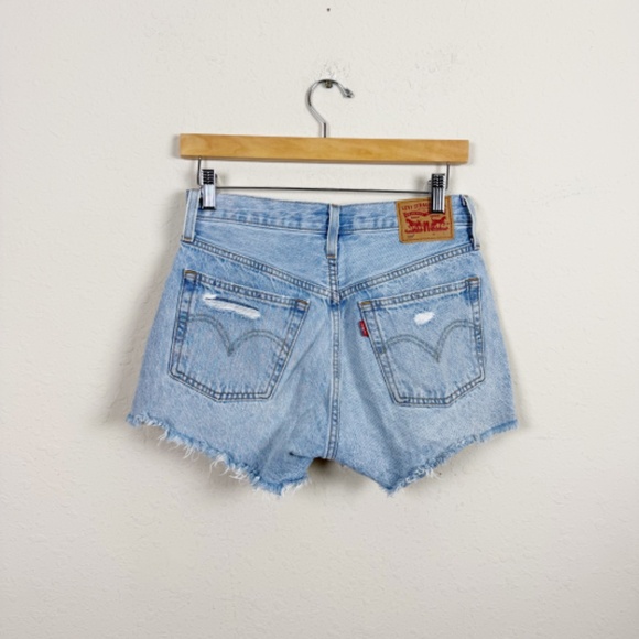 Levis 501 Light Blue Distressed Denim Shorts Size 26 - Picture 3 of 6